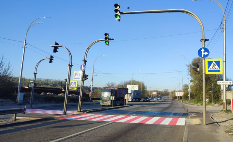 У Києві посилюють безпеку на дорогах: що наразі роблять комунальники, – ФОТО У Києві посилюють безпеку на дорогах: що наразі роблять комунальники, – ФОТО