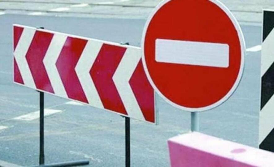 Перекриті дороги, поліція і великі затори: чому на виїзді з Києва ускладнено рух Перекриті дороги, поліція і великі затори: чому на виїзді з Києва ускладнено рух