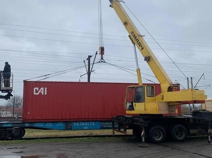 Об’єднані Арабські Емірати передали Київській області 198 генераторів, – ФОТО