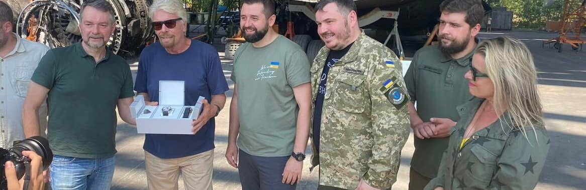 До Гостомеля прибув мільярдер Річард Бренсон: він відвідав летовище 