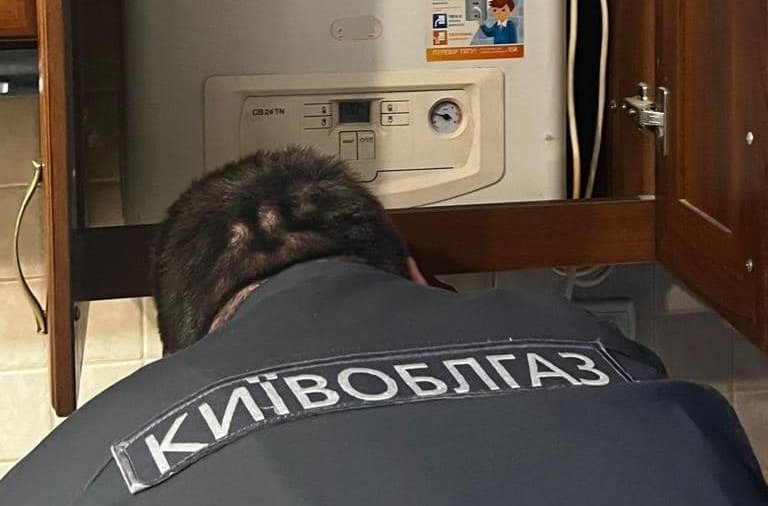 У Софіївській Борщагівці троє людей отруїлися чадним газом: загинуло молоде подружжя та 17-річна дівчина 