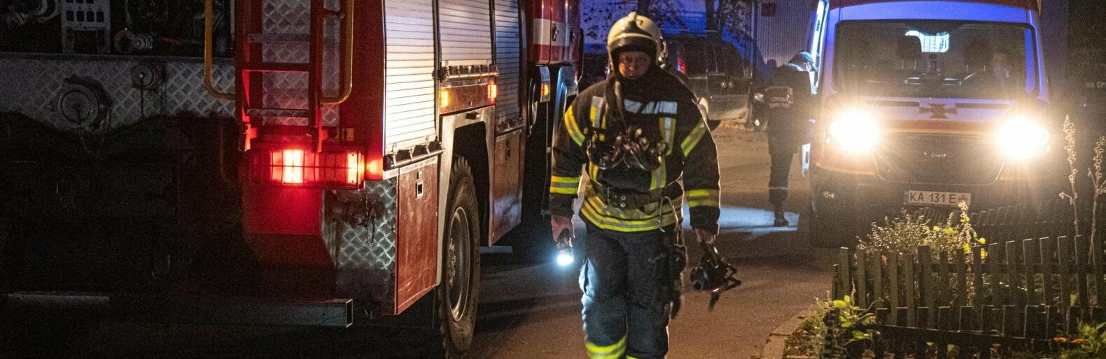 У Києві в житловому будинку на Подолі сталася пожежа: врятовано жінку