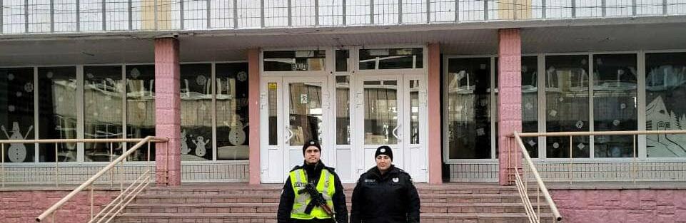 Цькували та створювали фото-колажі: на Київщині знущалися над школяркою 