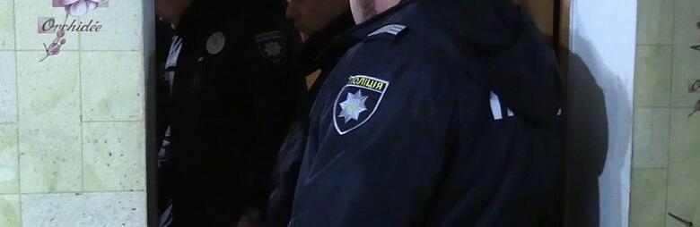 Розбив об голову стілець і зробив селфі: у Києві засудили чоловіка за вбивство товариша