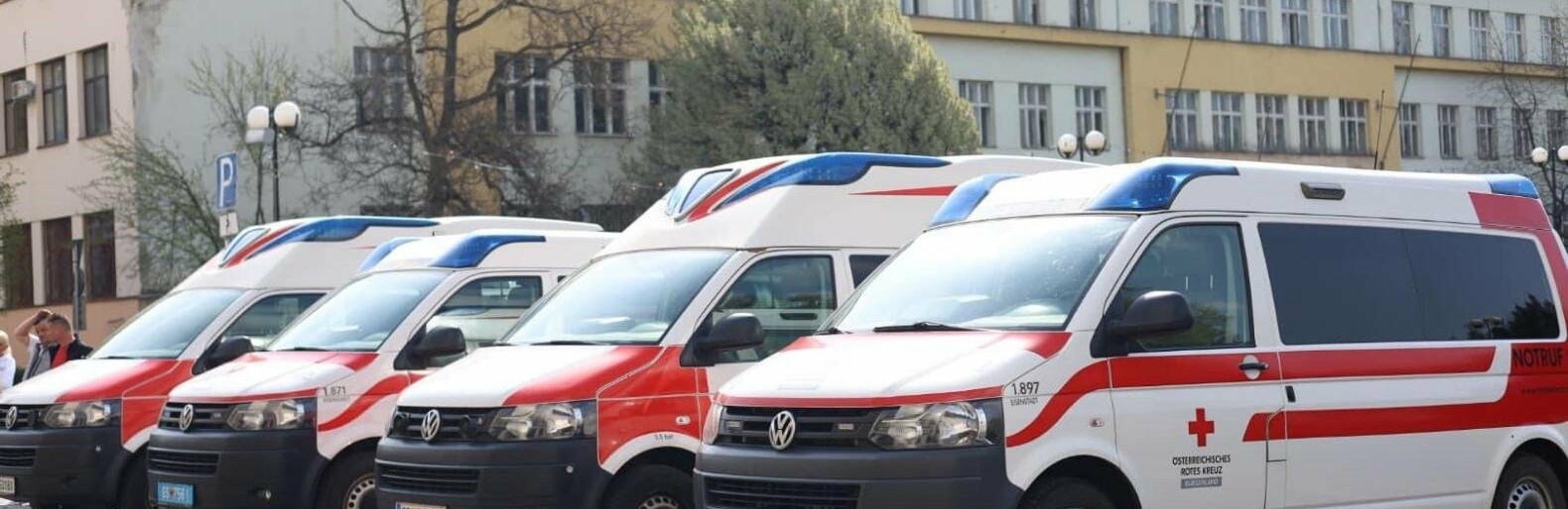 Австрія передала Київській області 4 реанімобілі для пошкоджених медзакладів, – ФОТО
