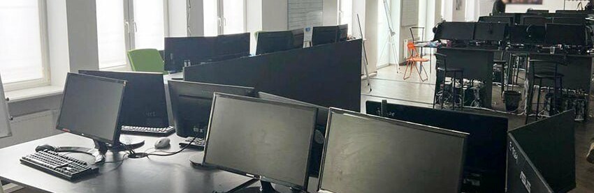 Правоохоронці у центрі Києва перевіряють кол-центр, що міг працювати на рф, – ФОТО