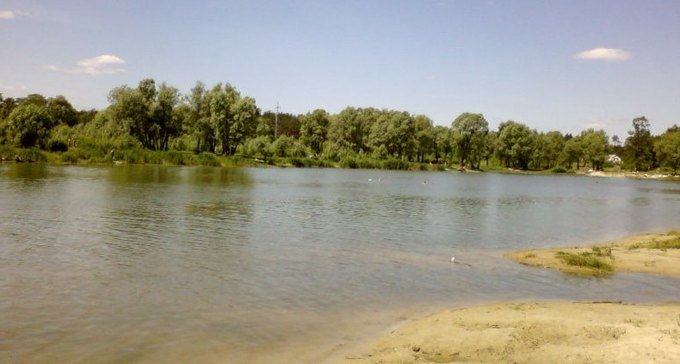 У Києві рятуватимуть озеро Синє: місто виділило 35 млн гривень 