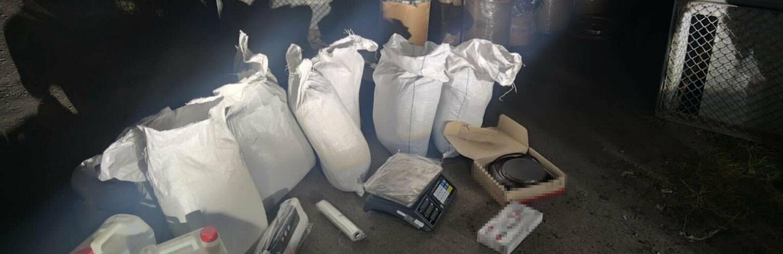 Рекордна партія: на Київщині експосадовці Нацполіції організували міжнародний наркобізнес, – ФОТО