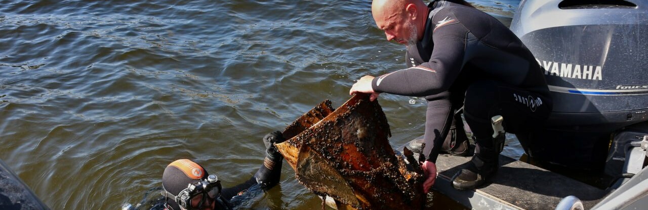 У Київській області водолази-сапери очищують Дніпро від вибухонебезпечних предметів
