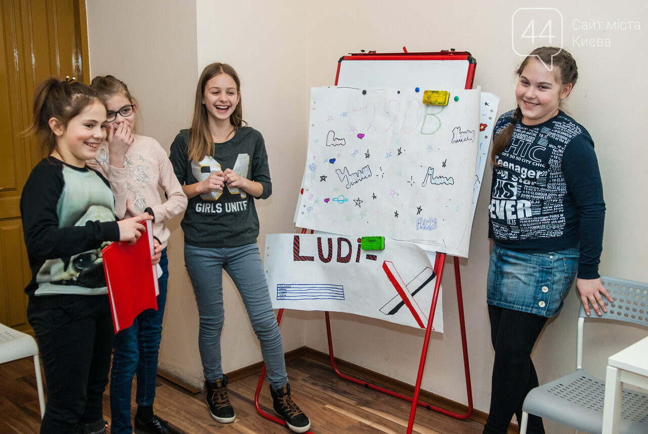 школьники играют. детский дом в россии. творческий мастер класс для детей. актерские курсы для детей краснодар. курсы в детском доме.