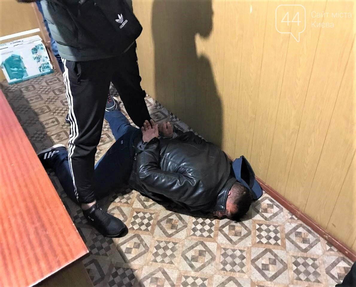 В Киевской области 40-летний мужчина изнасиловал несовершеннолетнюю, фото-1, полиция Борисполя