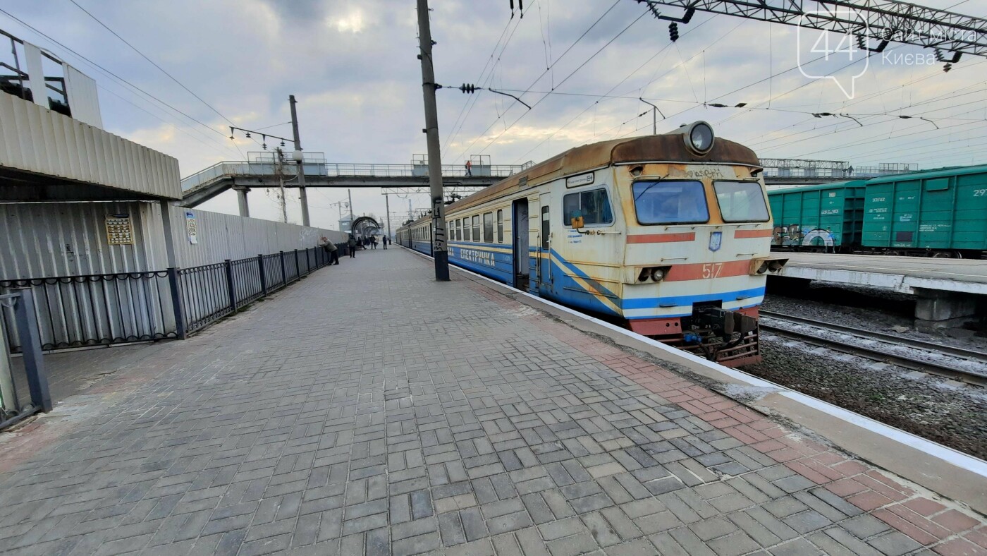 Как в Киеве доехать на работу без спецпропуска и не на такси.