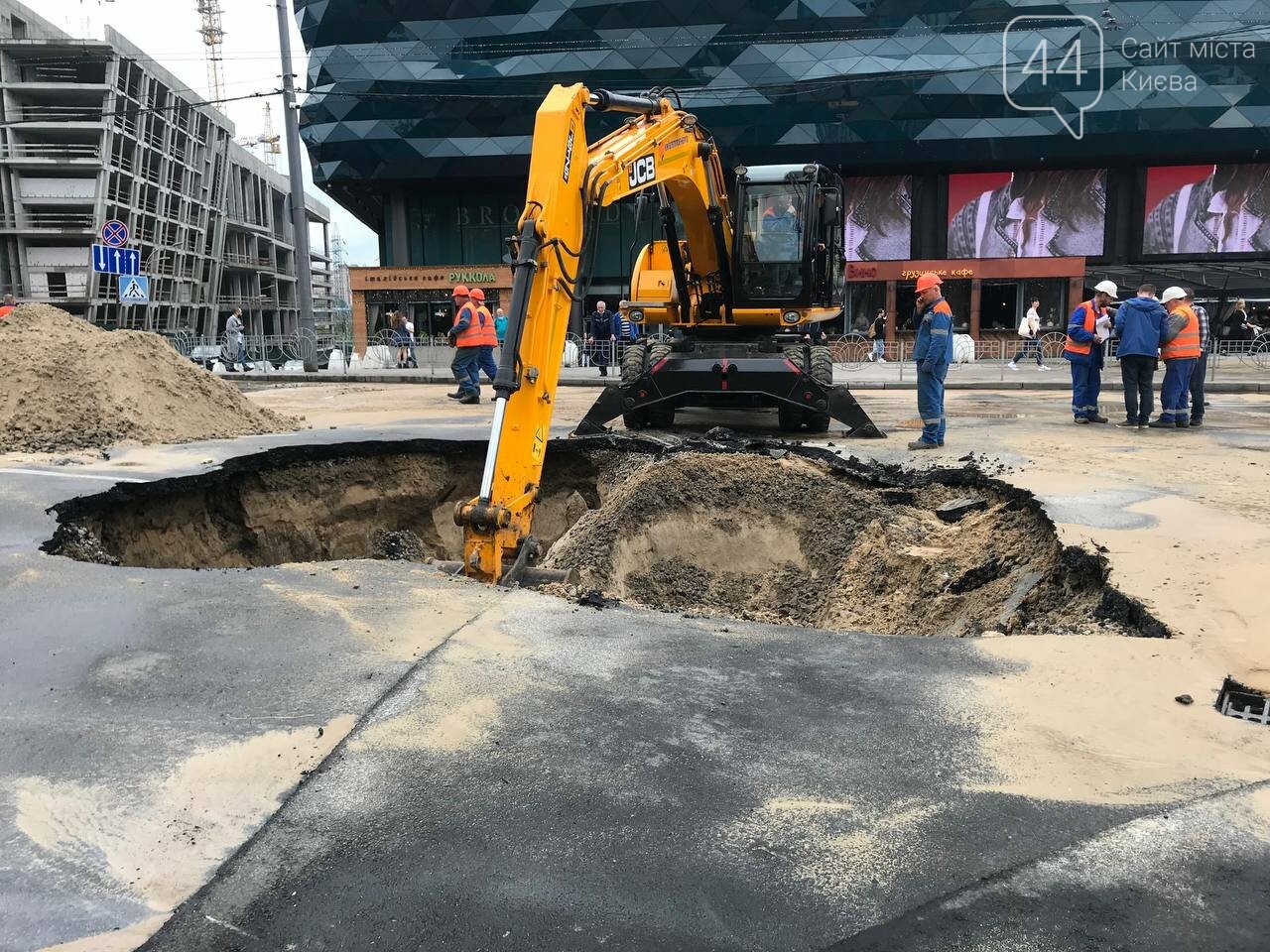 Что происходит на "Лыбедской" после потопа., Фото 44.ua
