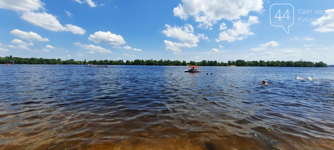 Летняя жара: киевляне уже отдыхают на пляжах, где нельзя купаться, Фото 44.ua