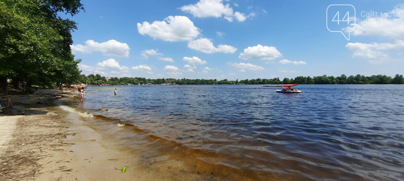 Летняя жара: киевляне уже отдыхают на пляжах, где нельзя купаться, Фото 44.ua
