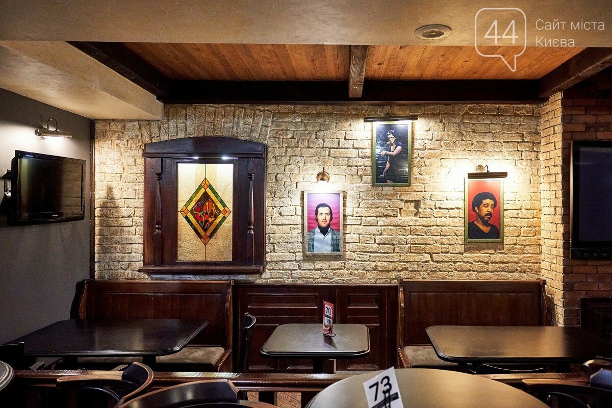 Интерьер заведения "Underground Standup Club", Фото: The Village