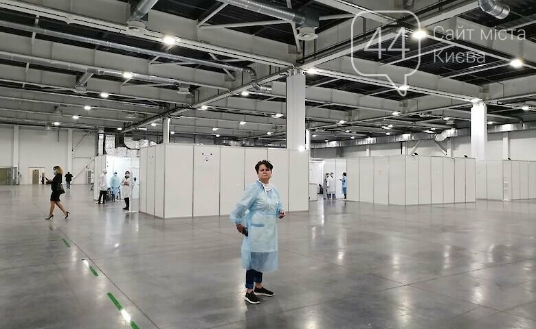 Фото одного из центров массовой вакцинации, Источник: фото из Интернета