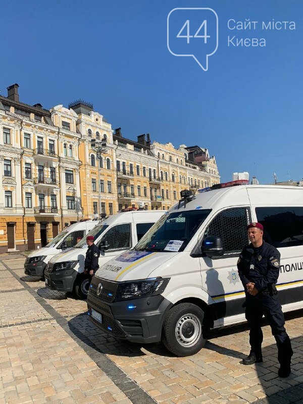 Почти 60 новых автомобилей: ЕС подарил Нацполиции технику на сумму 3,4 млн евро, - ФОТО, ВИДЕО, фото-2, 44.ua