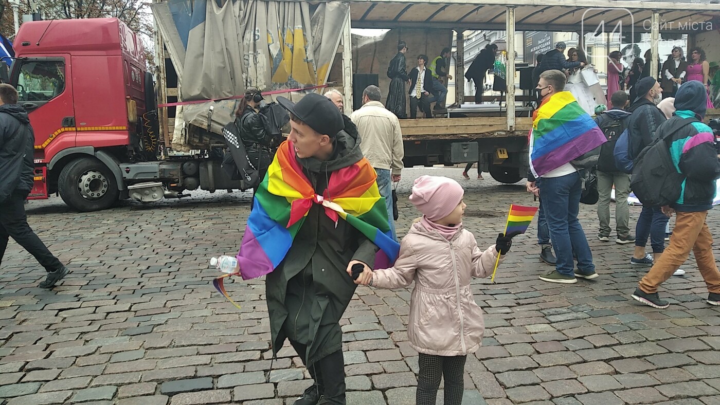 Яркие персонажи на Марше равенства, Фото: 44.ua