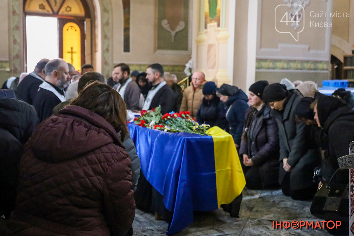Військового поховають у рідному селі