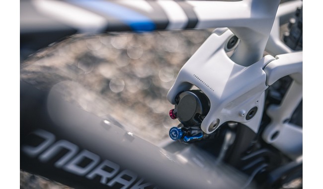 Електровелосипед Mondraker Crafty Carbon RR S Чорно-білий - Зображення 9