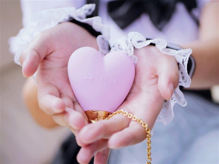 Вібратор для стимуляції клітора у формі серця Strawberry Pink ZALO Baby Heart - Зображення 6