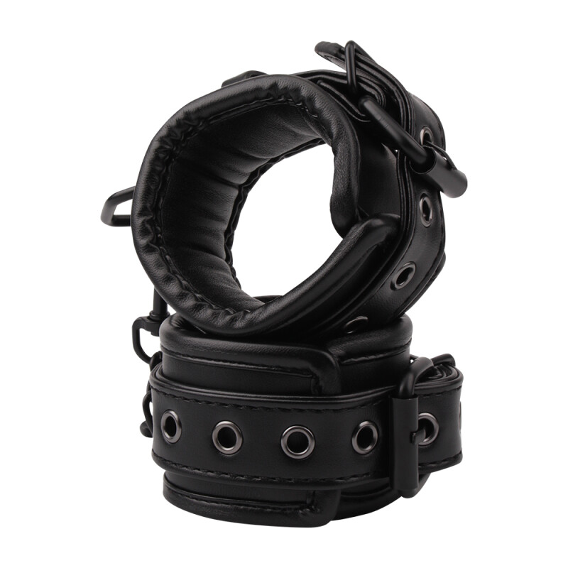 Наручники Fierce Feuphoria Deluxe зі шкірозамінника PU, чорні - Зображення 1