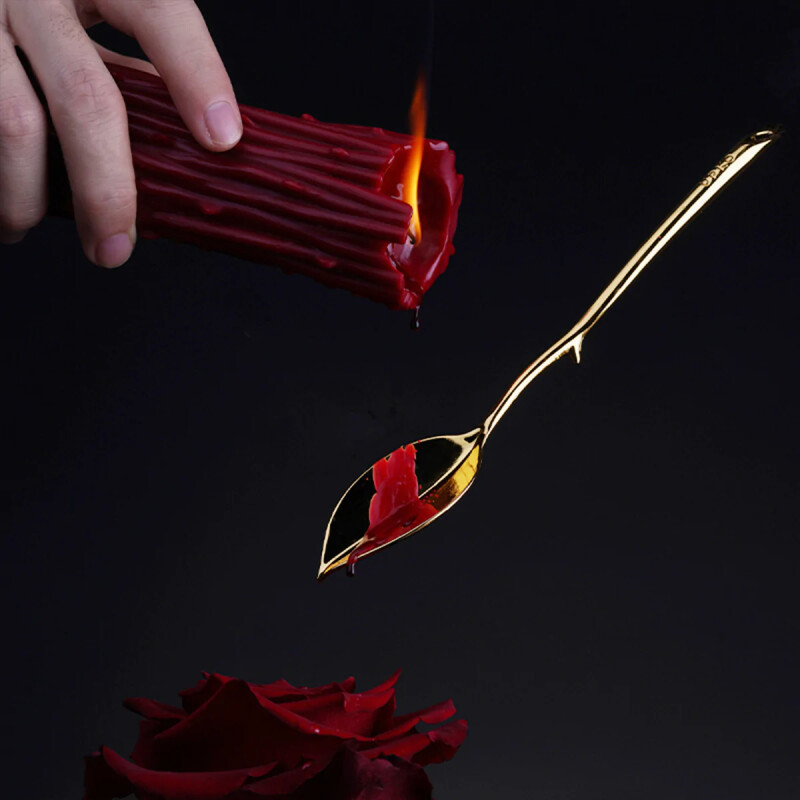 Свічка низькотемпературна UPKO Burning Thorn, червона, 158 г - Зображення 3