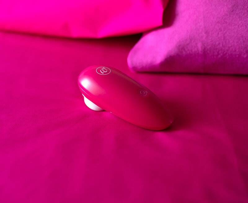 Безконтактний стимулятор клітора Womanizer Mini Red Wine, малиновий - Зображення 5