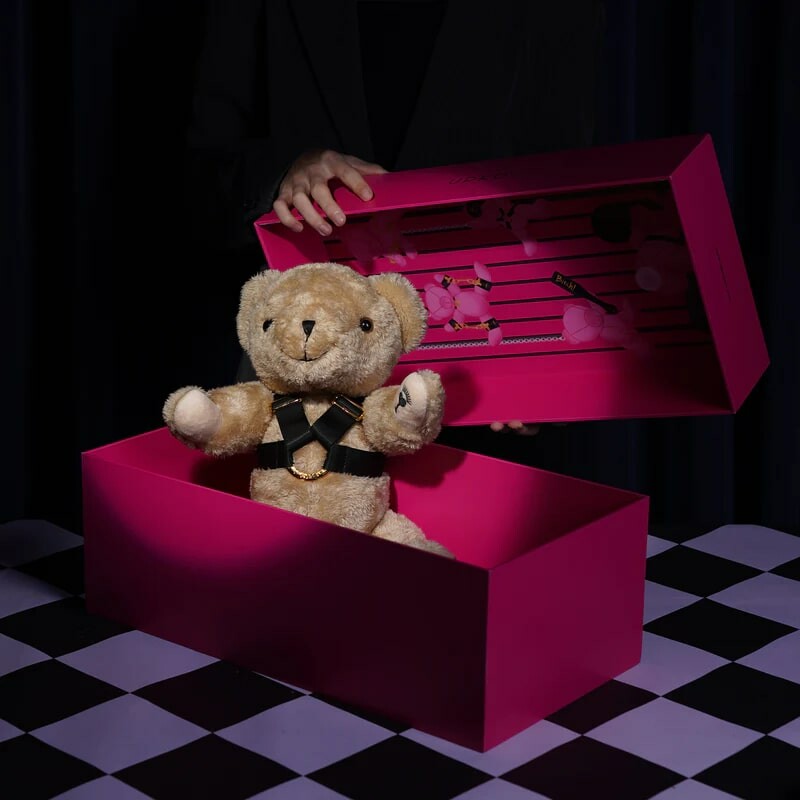 Подарунковий набір UPKO Bear With Me Limited Gift Set плюшевий ведмідь в портупеї та маска на очі - Зображення 2