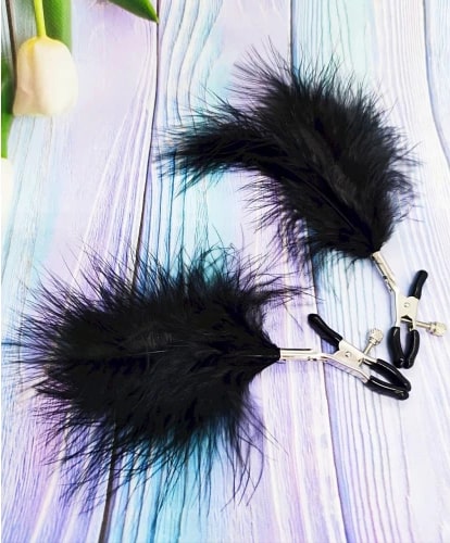 Затискачі на соски з пір'ячками Fetish Nipple clamps metal feather чорні - Изображение 1