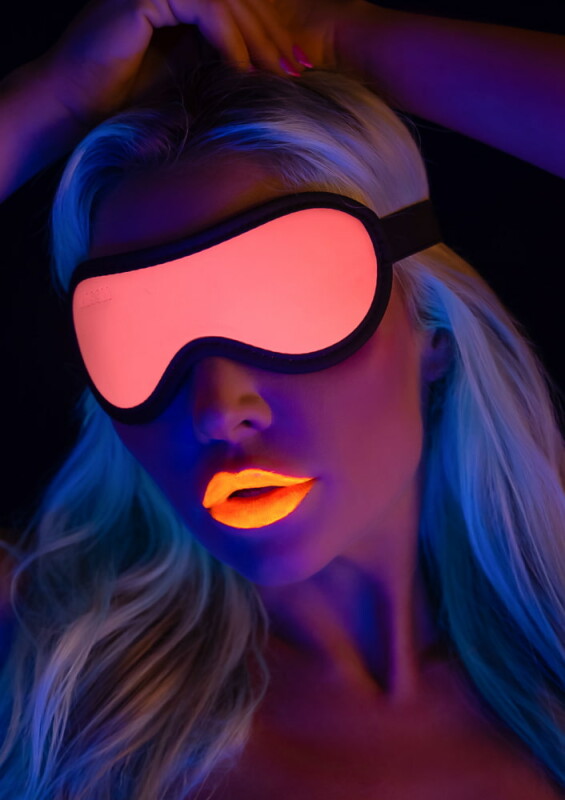 Маска із закритими очима, світиться у темряві Taboom Glow In The Dark, рожево-чорна - Изображение 2