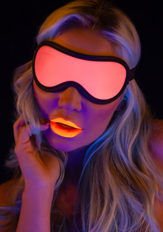 Маска із закритими очима, світиться у темряві Taboom Glow In The Dark, рожево-чорна - Изображение 3