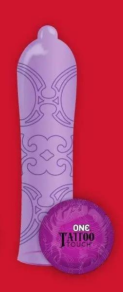 Презерватив із рельєфними візерунками тату One Tattoo Touch, фіолетовий, 1 шт. - Изображение 2
