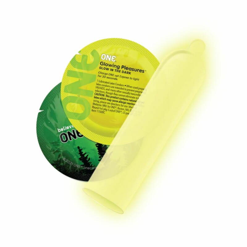 Презерватив One Glowing Pleasures, світиться в темряві, латексний, 1 шт.
