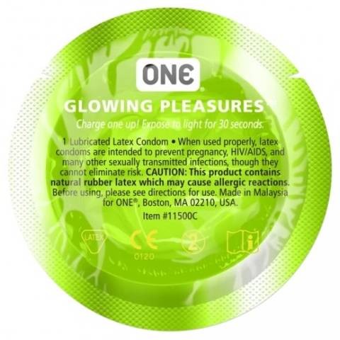 Презерватив One Glowing Pleasures, світиться в темряві, латексний, 1 шт. - Изображение 1