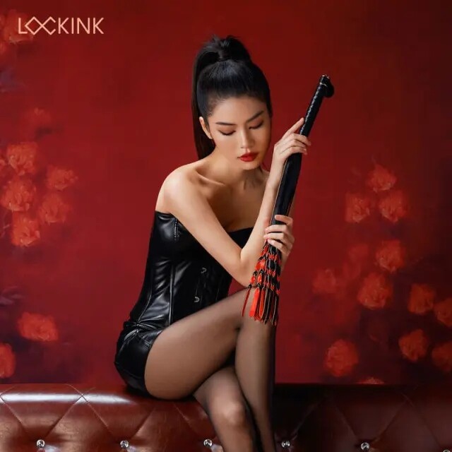 Флогер із вузликами на хвостах Lockink, шкіряний, чорно-червоний, 58 см - Изображение 3