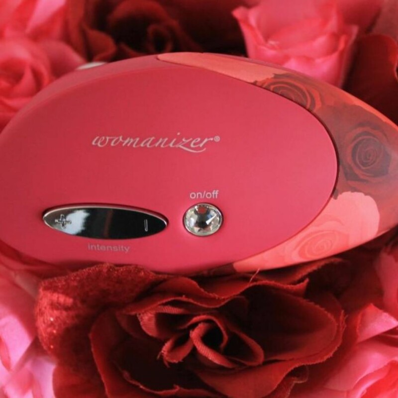 Кліторальний стимулятор Womanizer Pro W500 Red/Rose з квітковим принтом, червоний - Изображение 8