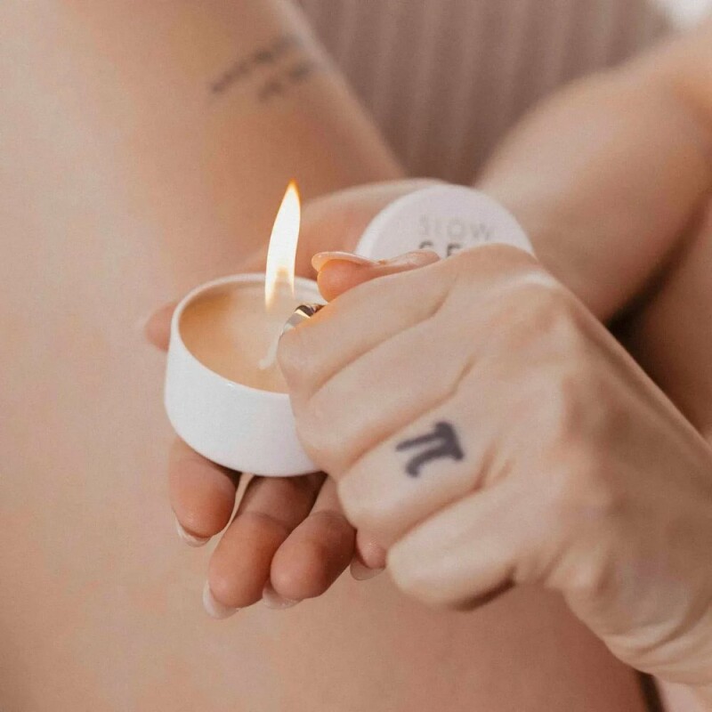 Масажна свічка Bijoux Indiscrets Slow Sex, 50 мл, з ароматом - Изображение 1