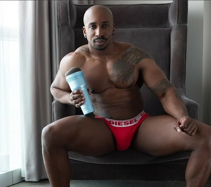 Маструбатор анус з кібершкіри в колбі Fleshjack Boys Max Konnor, чорний, 24.8 см - Изображение 8