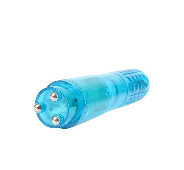 Міні-вібратор зі змінними насадками Chisa Ultimate Massager, блакитний, 10 см х 2.5 см - Зображення 3