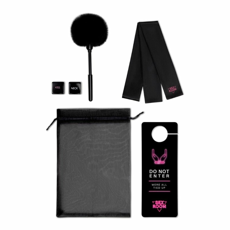 Набір із вібратором для клітора Sex Room Raunchy Kit, 5 предметів та мішечок для зберігання, чорного кольору, 13 см - Зображення 1