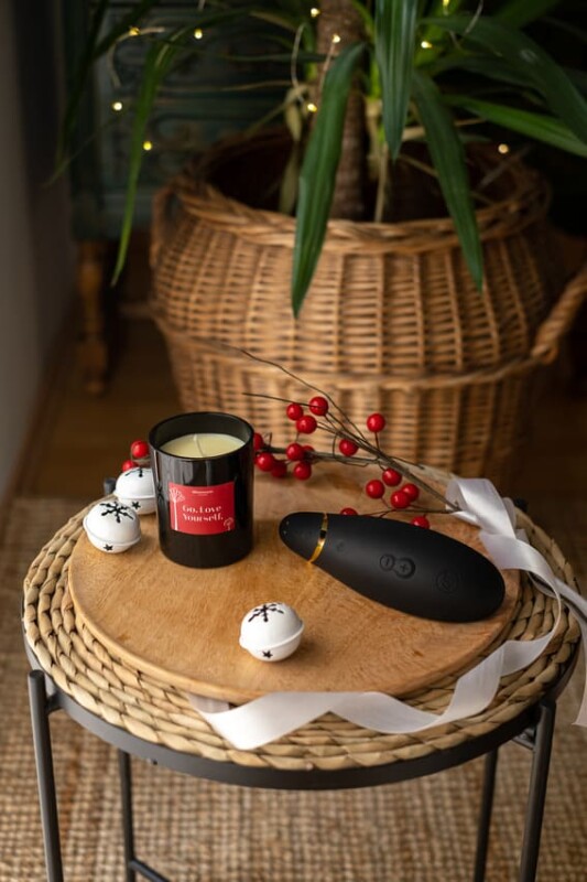 Масажна свічка Womanizer, 155 г, Scented Candle з ароматом білого чаю - Изображение 6