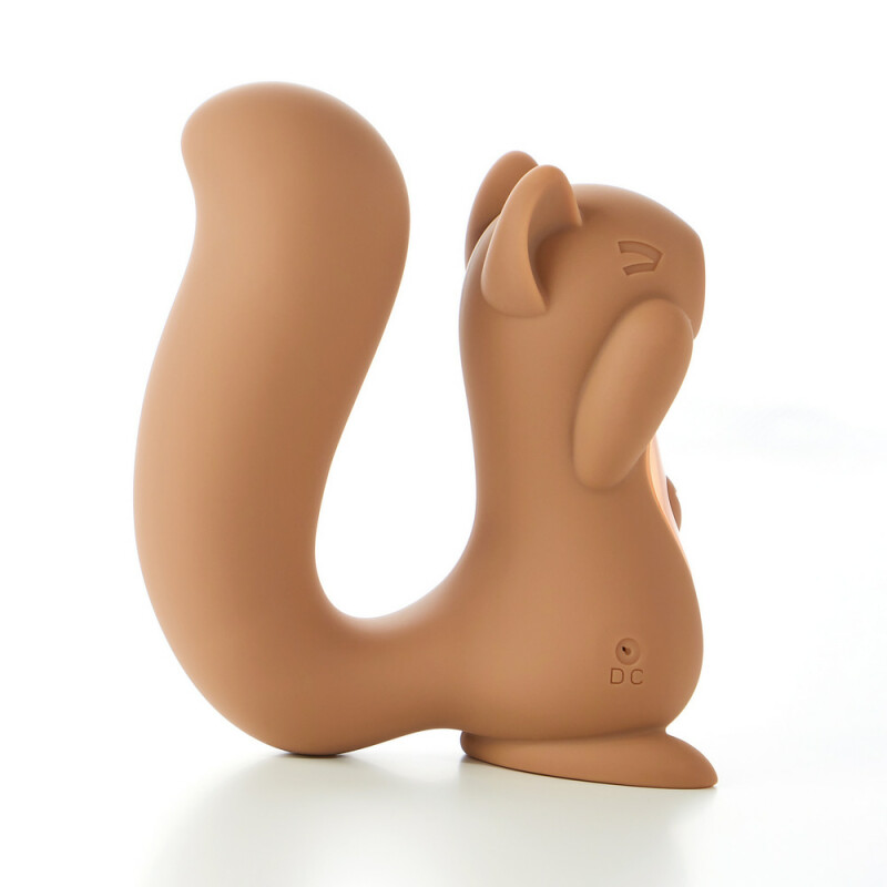 Вакуумний стимулятор клітора Sweet Em Sneaky Squirrel коричневий, з вібрацією, 10.5 х 8.9 см - Изображение 2