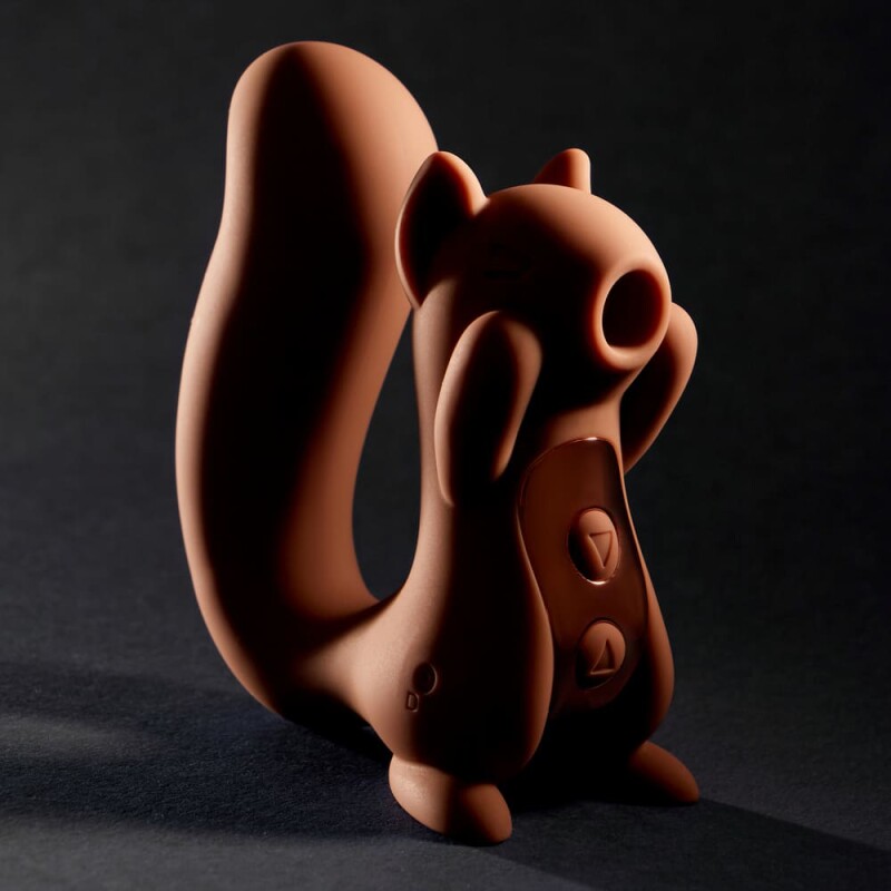 Вакуумний стимулятор клітора Sweet Em Sneaky Squirrel коричневий, з вібрацією, 10.5 х 8.9 см - Изображение 5