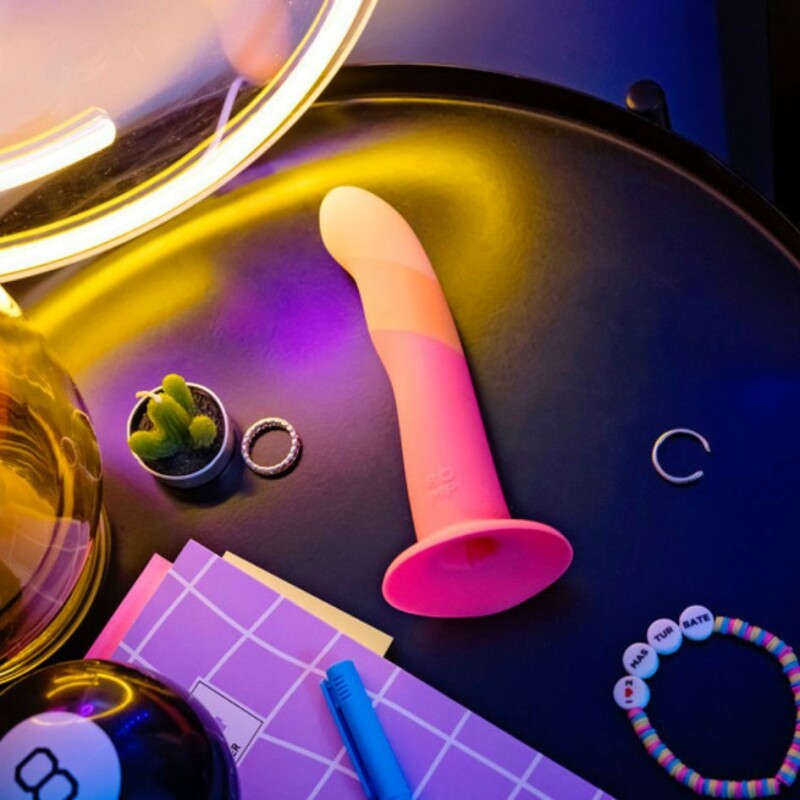 Нереалістичний фалоімітатор ROMP Dizi Dildo насадка на страпон на присосці, для точки G і P, помаранчевий, 18 см х 3.5 см - Изображение 8
