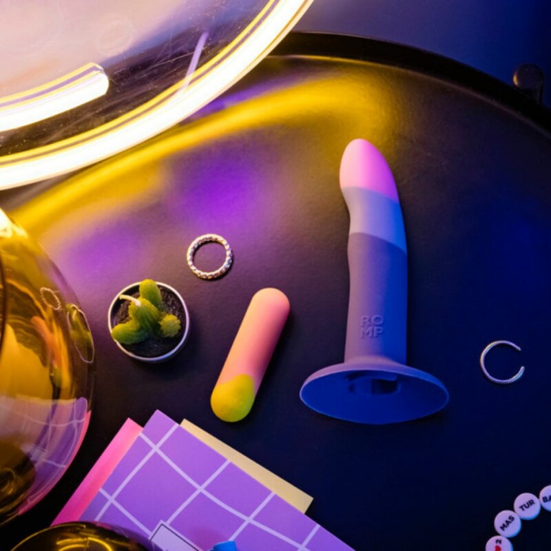 Нереалістичний фалоімітатор ROMP Piccolo Dildo насадка на страпон на присосці, для точки G і P, синій, 14 см х 2.9 см - Зображення 6