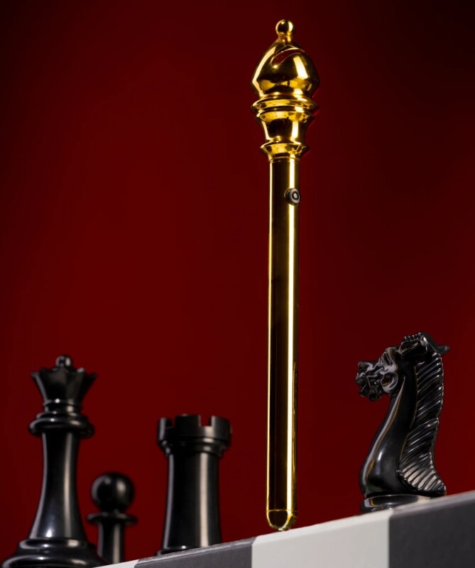 Вібратор у вигляді шахової фігури Bishop UPKO The Chess Collection металевий, золотий, 14 х 0.8 см - Изображение 1