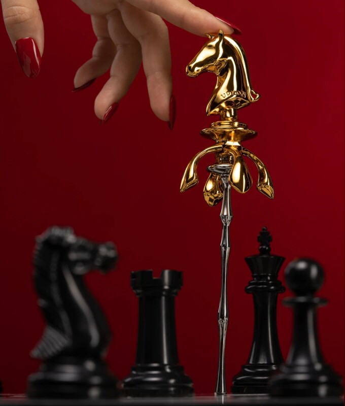 Уретральний катетер у вигляді шахової фігури Knight The Chess UPKO The Chess Collection з двома насадками, метал, срібно-золотий - Изображение 1