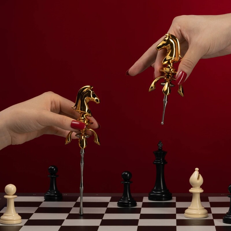 Уретральний катетер у вигляді шахової фігури Knight The Chess UPKO The Chess Collection з двома насадками, метал, срібно-золотий - Изображение 3